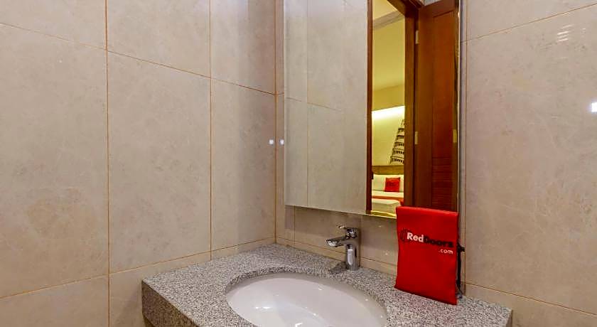RedDoorz Plus @ CBD Bintaro