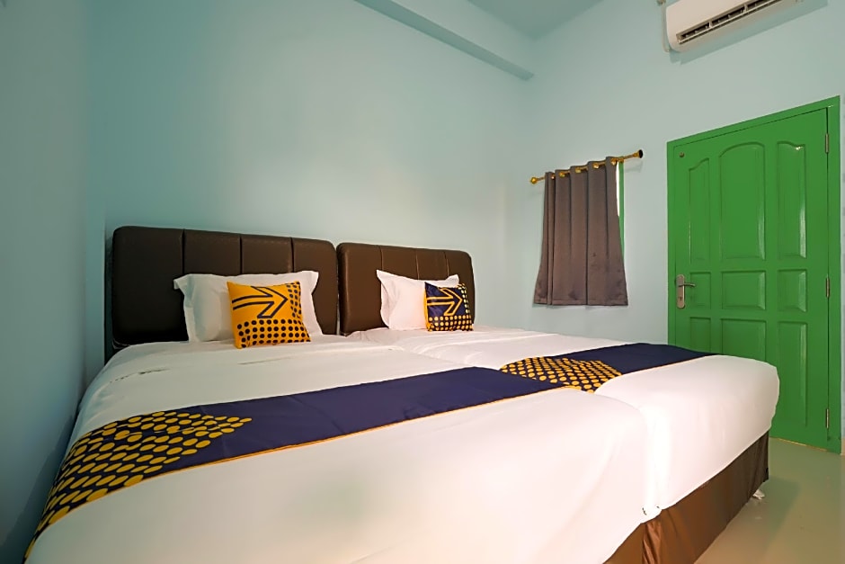 OYO 2738 818 Home Stay