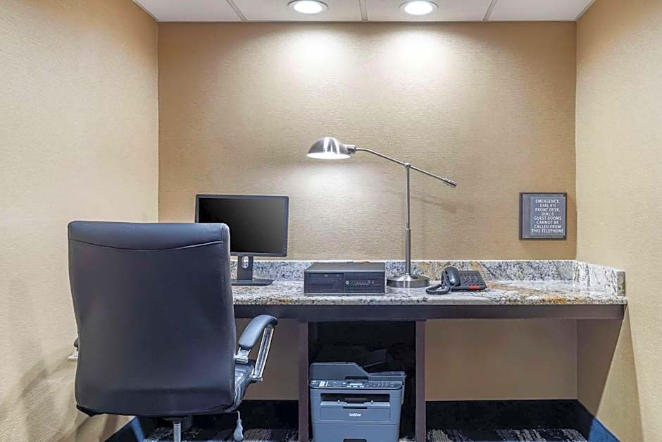 Comfort Inn Dallas North Love Field Airport