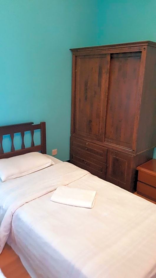 Homestay Marina Court Resort