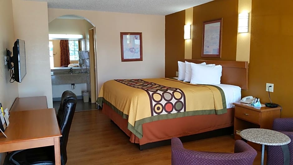 Super 8 by Wyndham Waco/Mall area TX