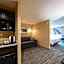 Holiday Inn Express & Suites Riverport Richmond By IHG