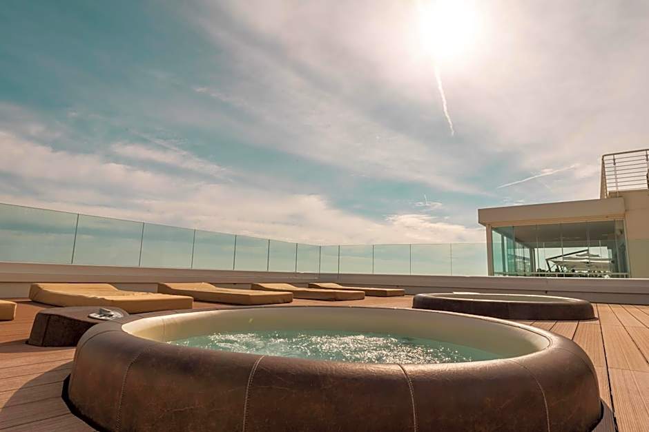 Abruzzo Marina Hotel - Family & Beach Resort