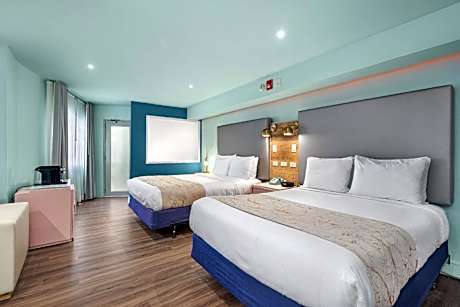 2 Queen Beds Junior Suite