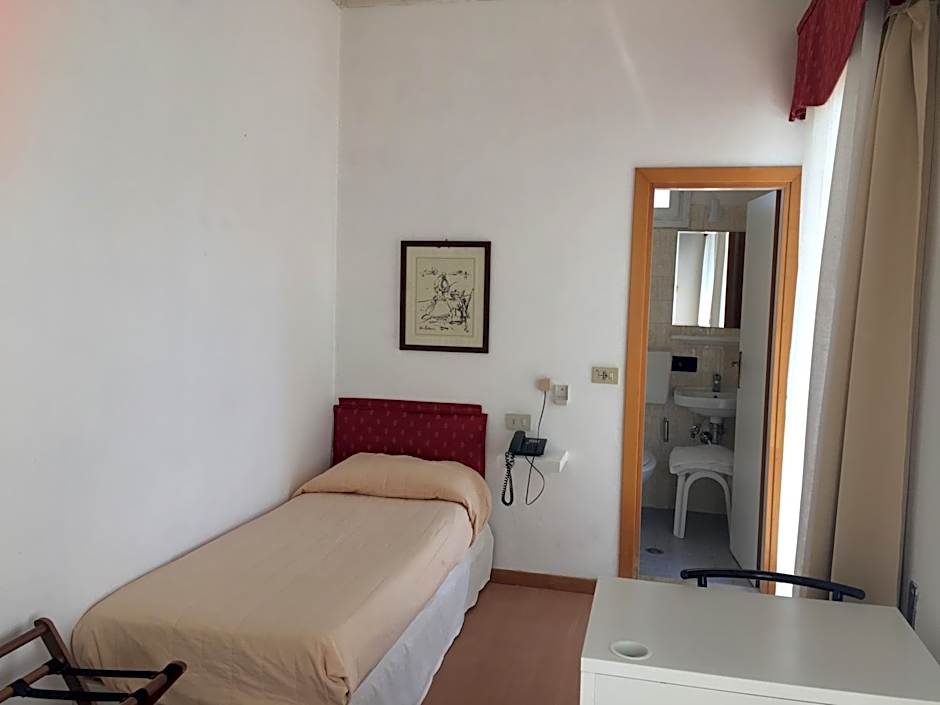 Hotel Marlisa Pier