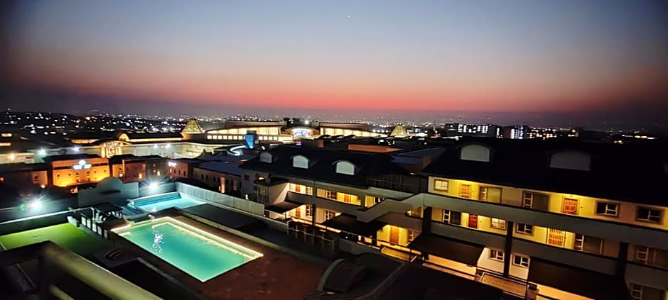 Gateway Oceans - 2 Adults & 4 Children ONLY - Families or 1 Couple only - No parties