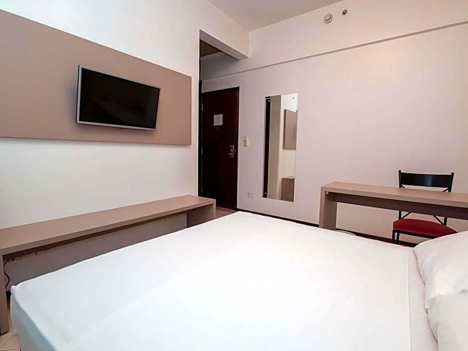 Ibis Styles Presidente Prudente, Portal of the West