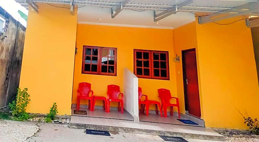 RedDoorz @ Makarios Hotel Poso