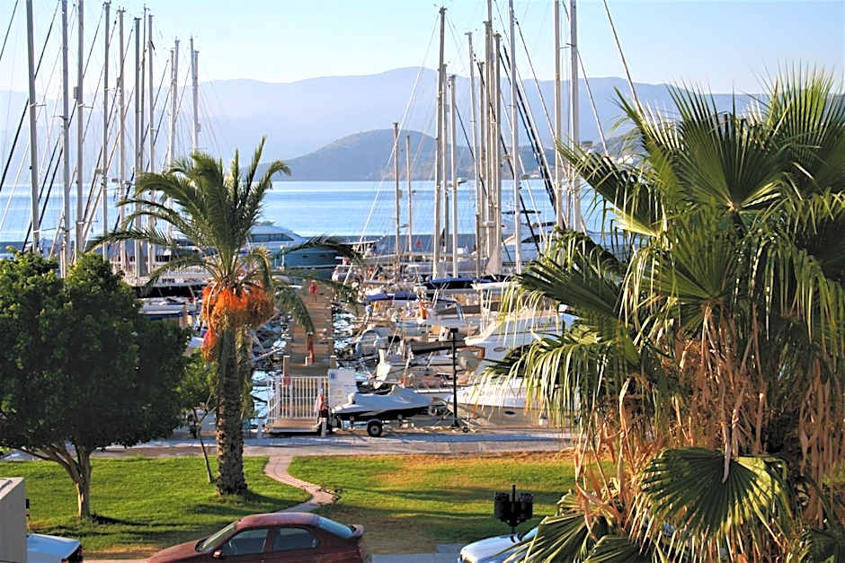 Naiades Marina Hotel