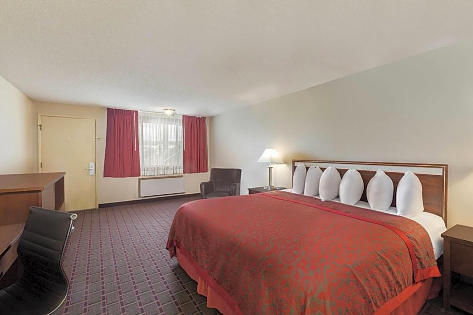 Days Inn by Wyndham Auburn