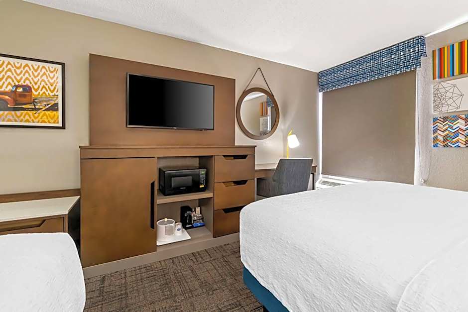 Hampton Inn By Hilton Jonesboro