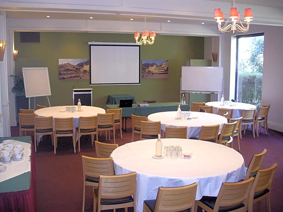 Best Western Plus The Tudor-Box Hill