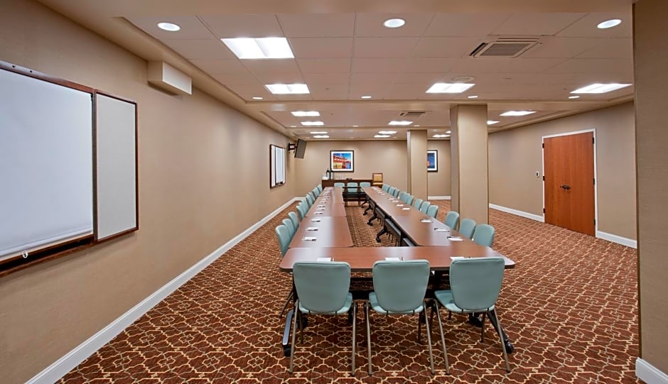 Staybridge Suites Baltimore - Inner Harbor, an IHG Hotel