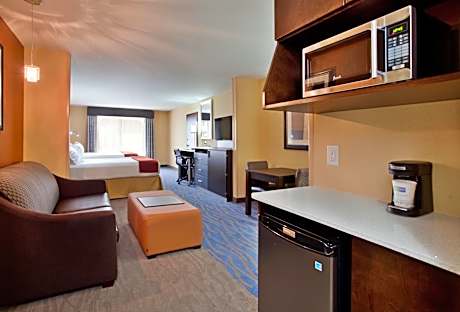 Suite with Two Beds - Non-Smoking