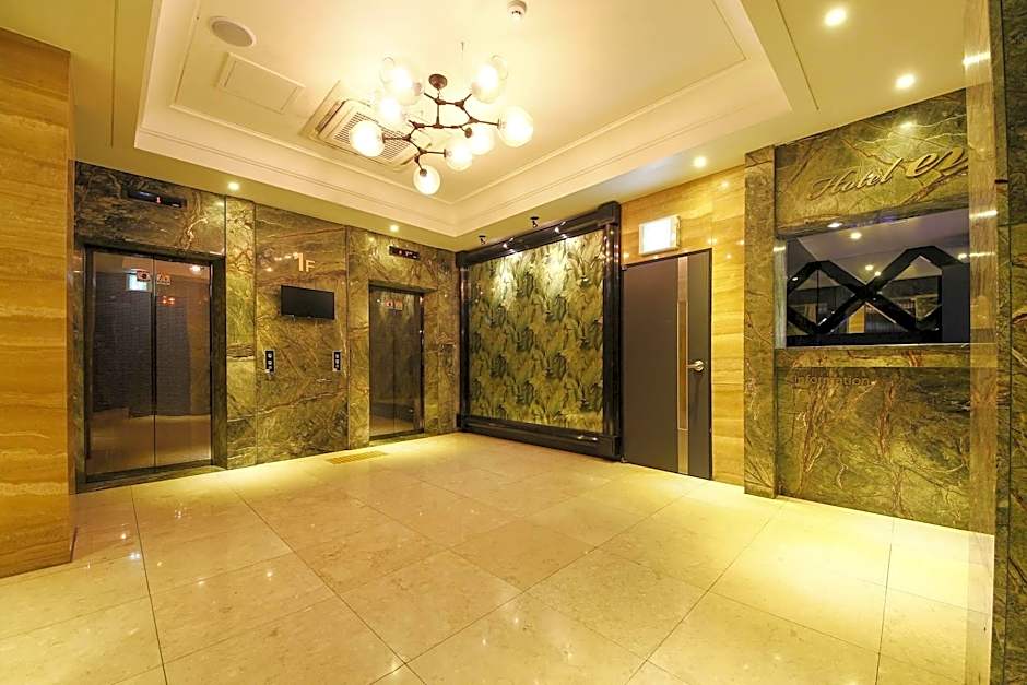 Ever Tourist Hotel