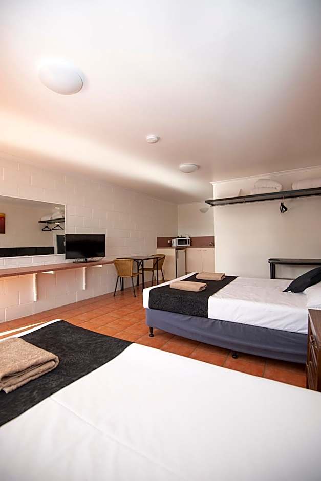 Longreach Most Central Motel