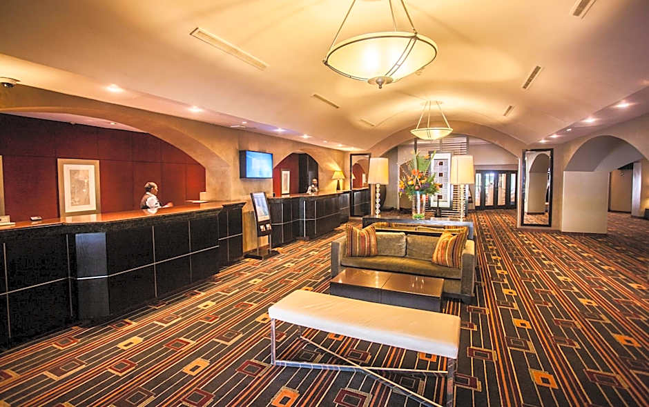 Garden Court Or Tambo International Airport