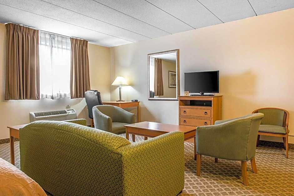 Quality Inn & Suites Fairview - Erie
