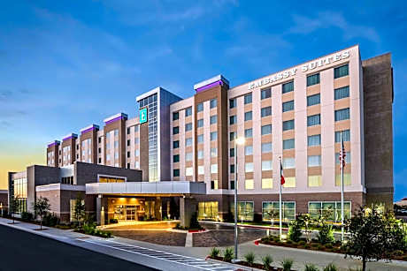 Embassy Suites by Hilton College Station
