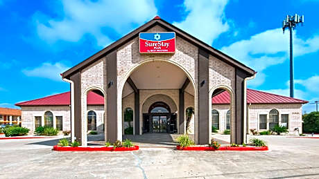SureStay Plus by Best Western San Antonio Fiesta Inn