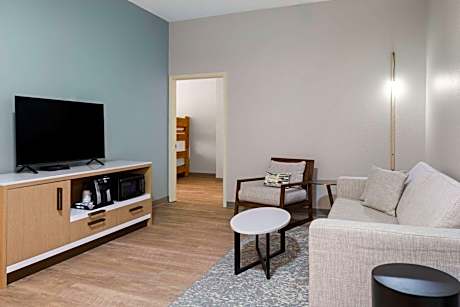 Two-Bedroom Family Suite - Non-Smoking