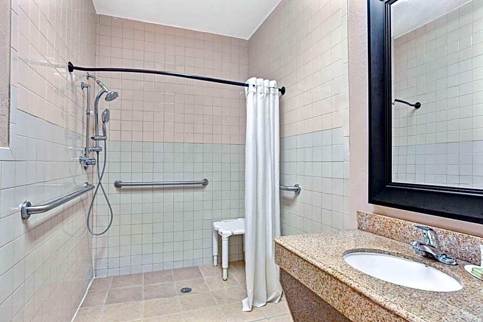 Super 8 by Wyndham Galveston