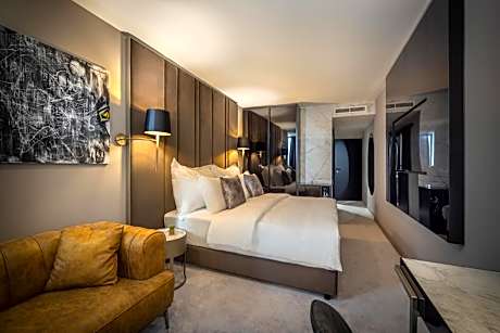 Classic Double or Twin Room