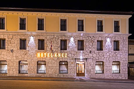 Hotel Knez