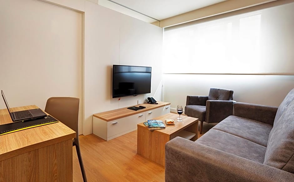 Sercotel Logrono Suites