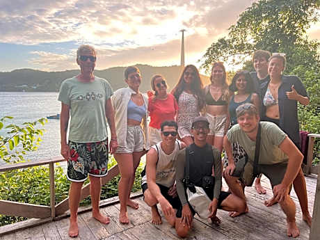 The Vibe House - Chillout Hostel