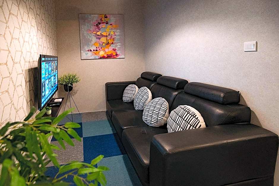 Vibrant Hostel