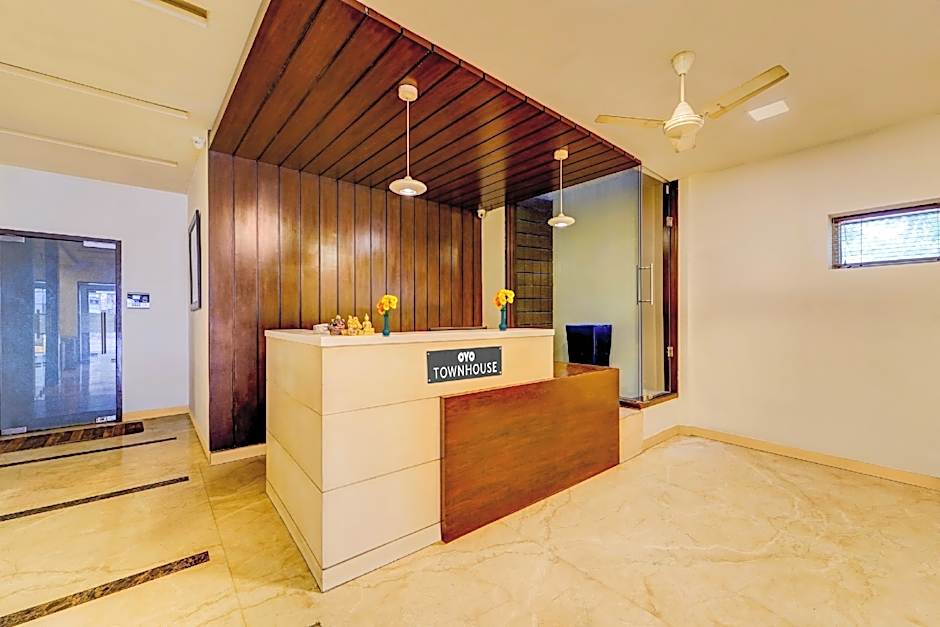 Townhouse 1116 G Silver Hotels – Chennai, IL
