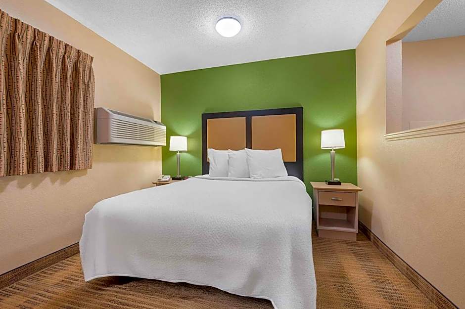 Extended Stay America Suites - Evansville - East
