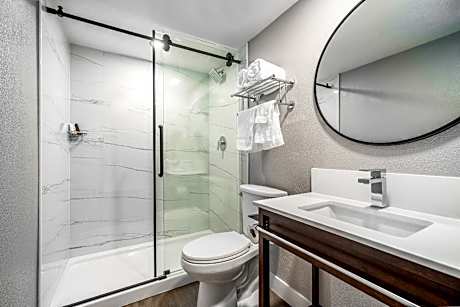 King Suite with Spa Bath