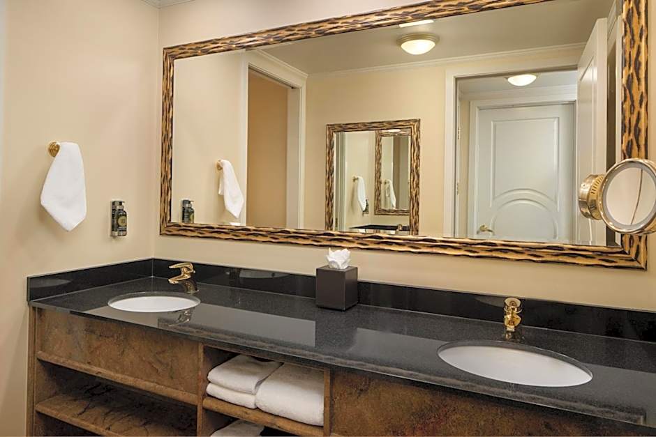 The Davenport Tower, Autograph Collection by Marriott