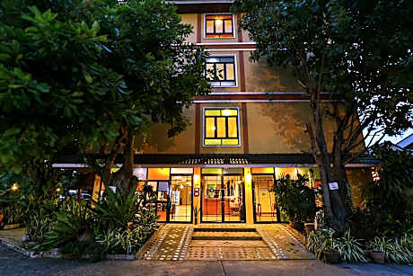 Boonme Heritage Hotel