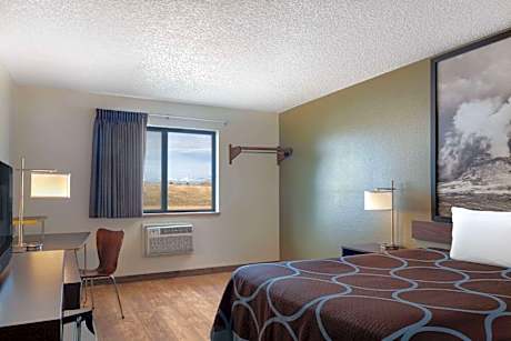 Queen Room - Mobility Access/Non-Smoking