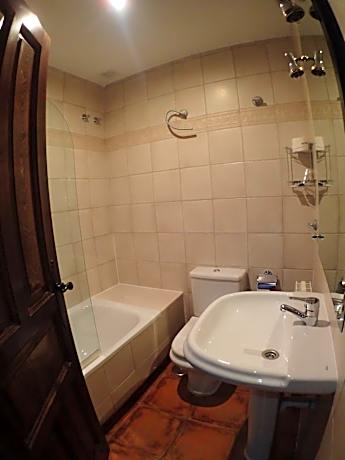 Hostal Santiago - Alojamientos en CARRION DE LOS CONDES