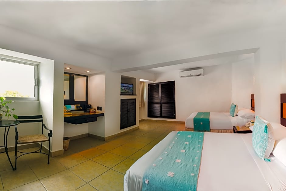 Photo 1 of 4 of Jungle 2 Double Beds