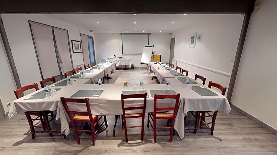 Hotel Campanile Chantilly Sud - Luzarches