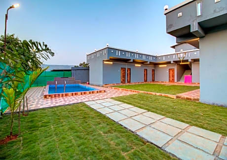 Non Ac Shidhi Holiday