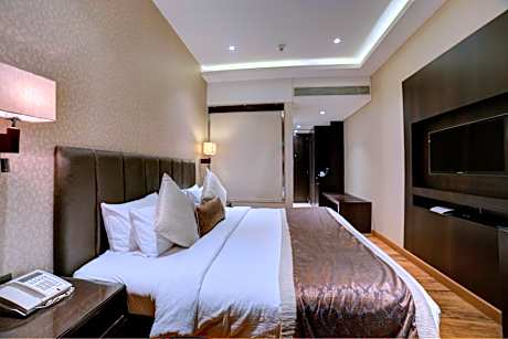 Executive Queen Room