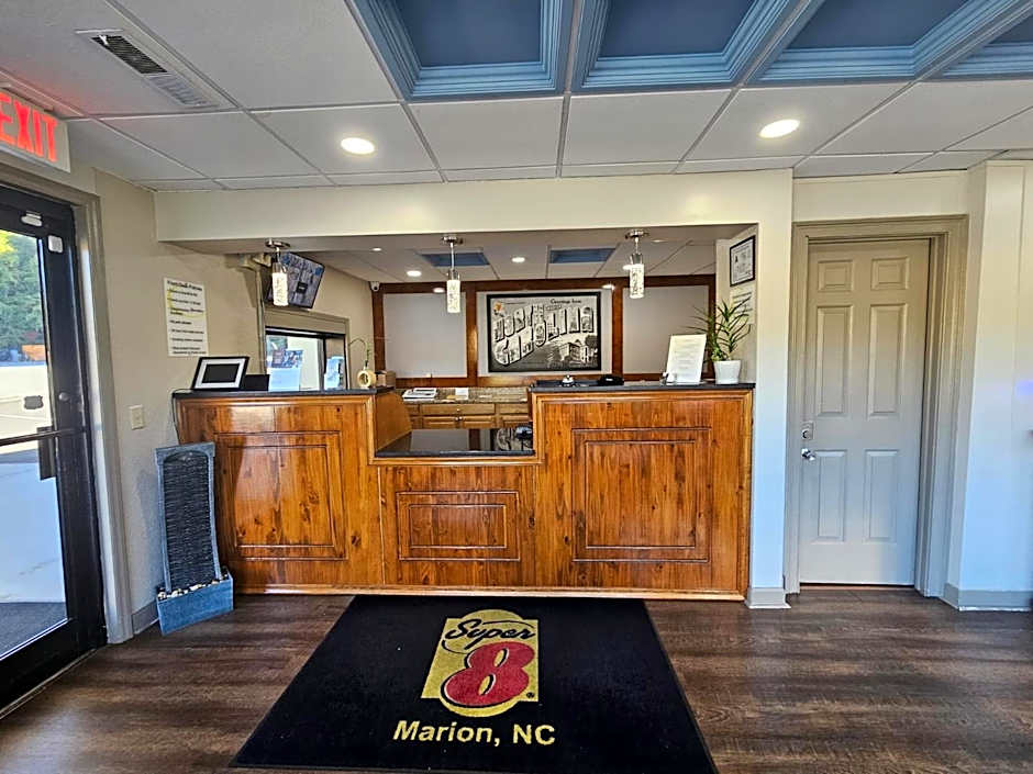 Super 8 by Wyndham Marion NC