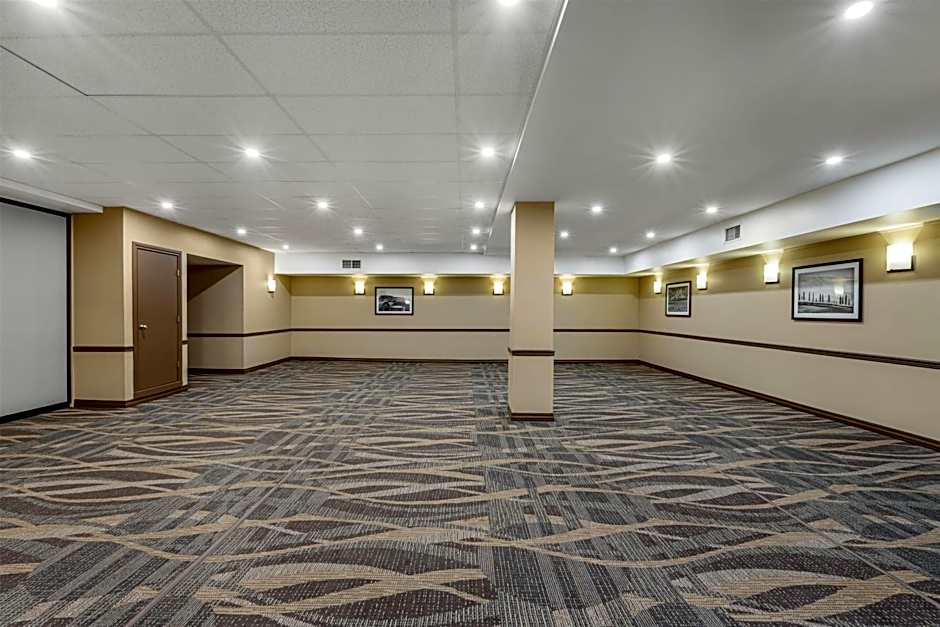 Best Western Plus Baker Street Inn