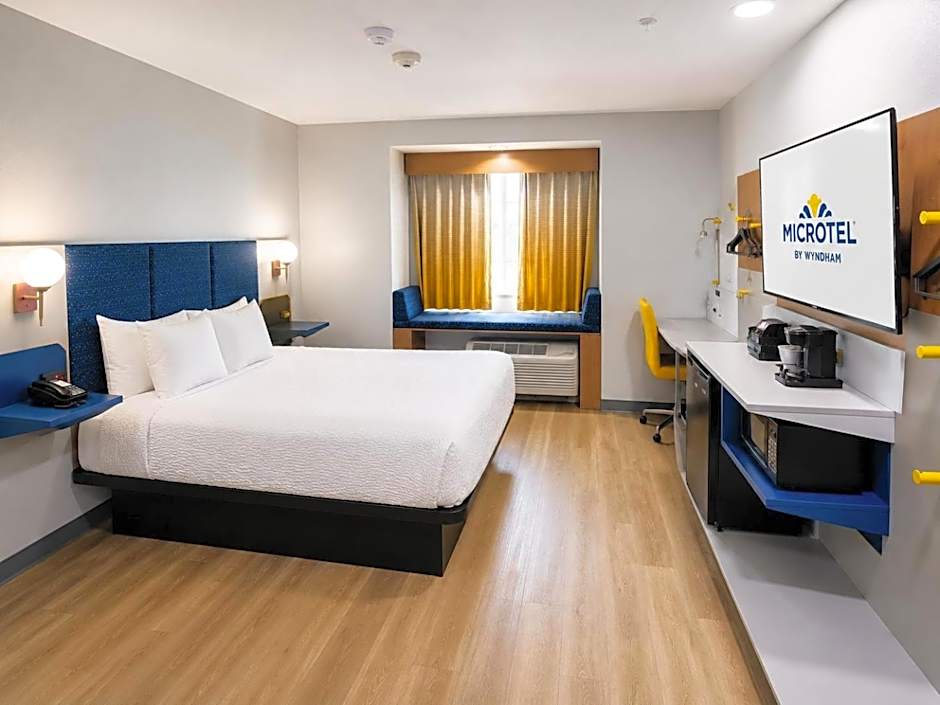 Microtel Inn & Suites by Wyndham Midland