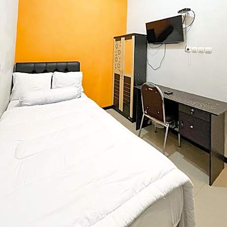 Oma Kost 3 Probolinggo Mitra RedDoorz