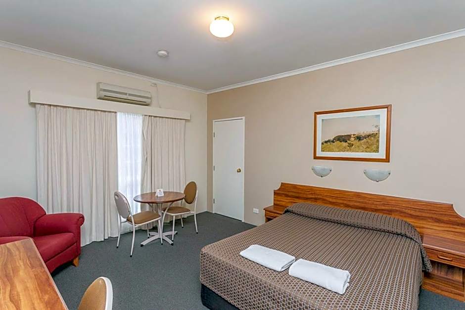 The Kidman Wayside Inn