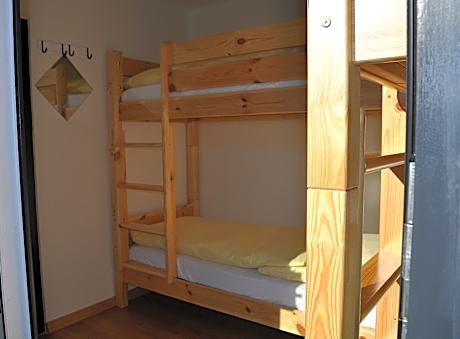 Quadruple Cottage with Shared Bathroom