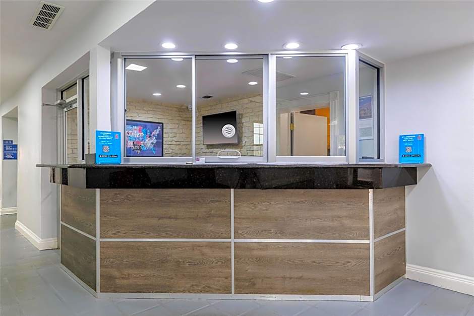 Motel 6 Dallas TX Downtown