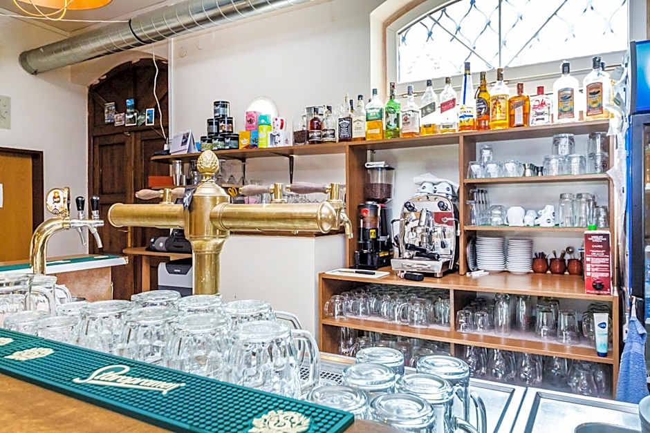 Nová Hospoda - Hotel & Restaurant